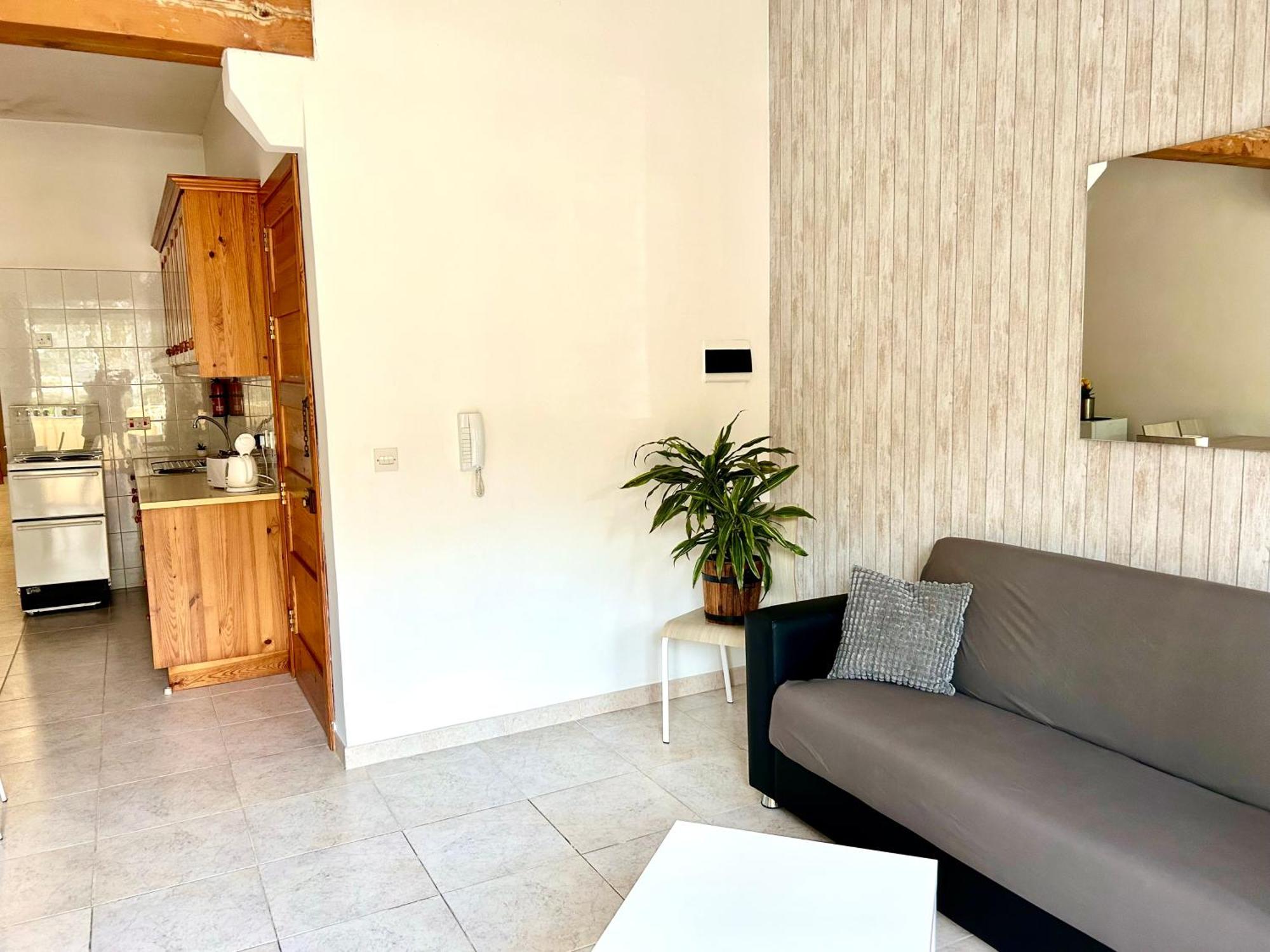 Arzella Apartments Xlendi Stylish Stay Near Beach Local Eats ซเลนดิ ภายนอก รูปภาพ