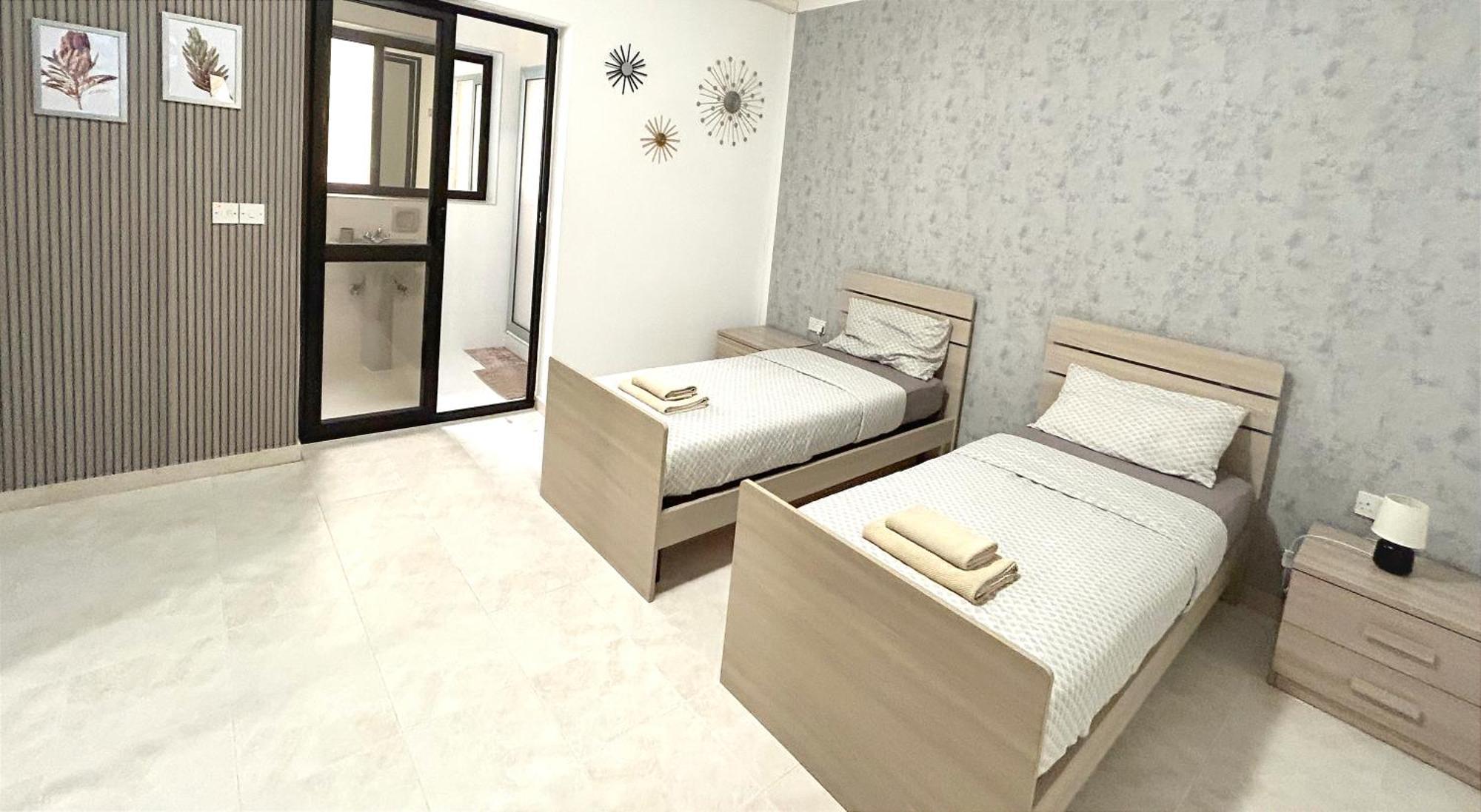 Arzella Apartments Xlendi Stylish Stay Near Beach Local Eats ซเลนดิ ภายนอก รูปภาพ