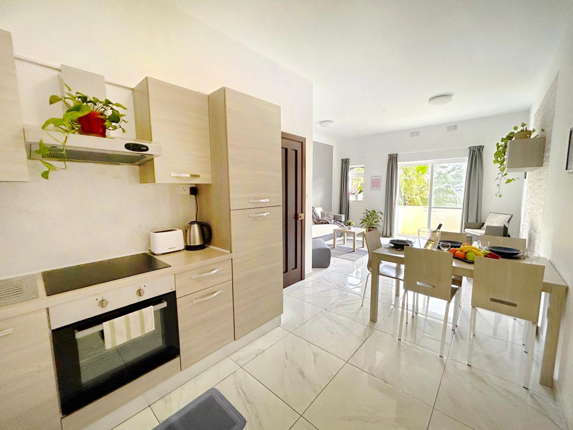 Arzella Apartments Xlendi Stylish Stay Near Beach Local Eats ซเลนดิ ภายนอก รูปภาพ