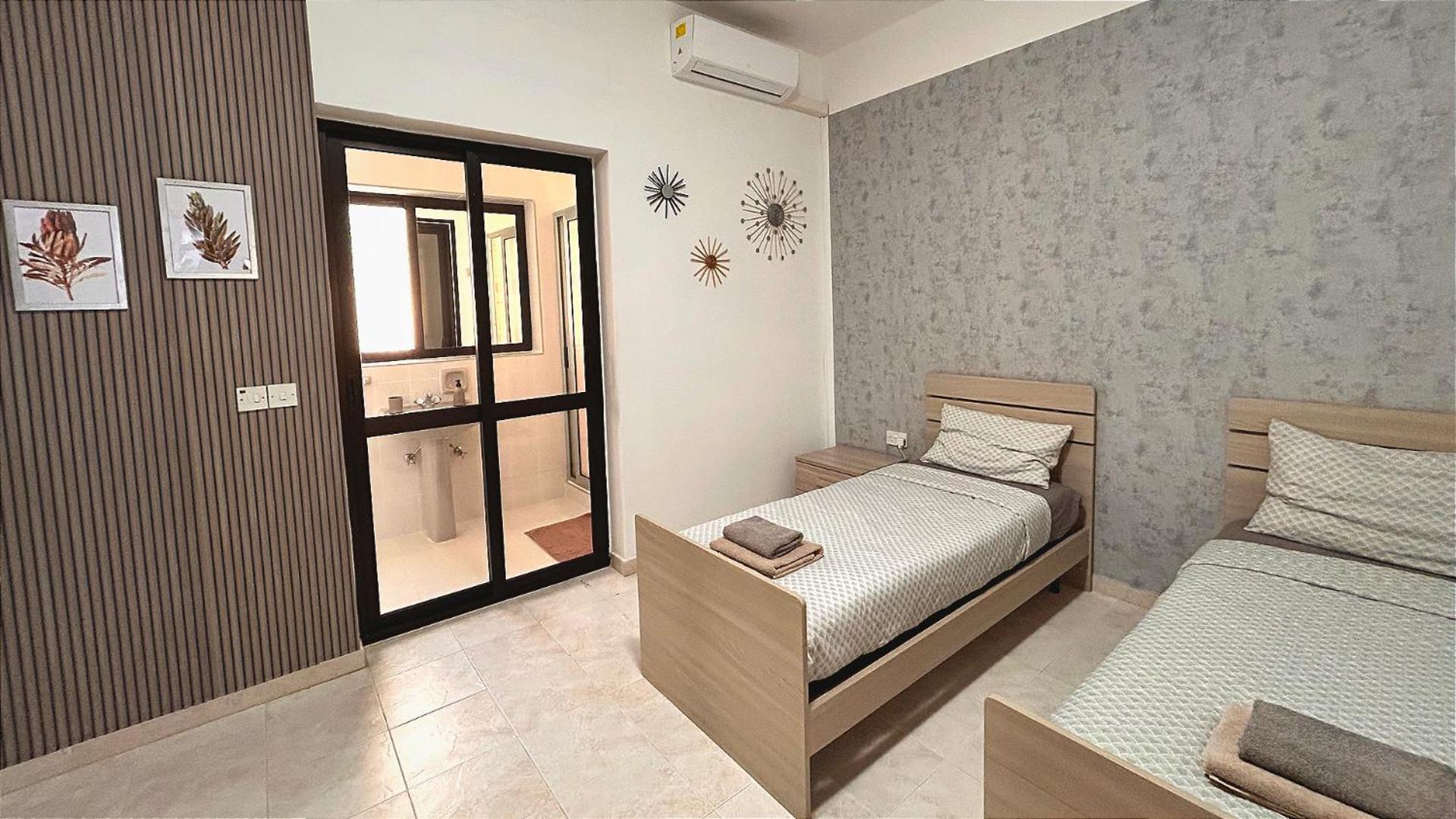 Arzella Apartments Xlendi Stylish Stay Near Beach Local Eats ซเลนดิ ภายนอก รูปภาพ