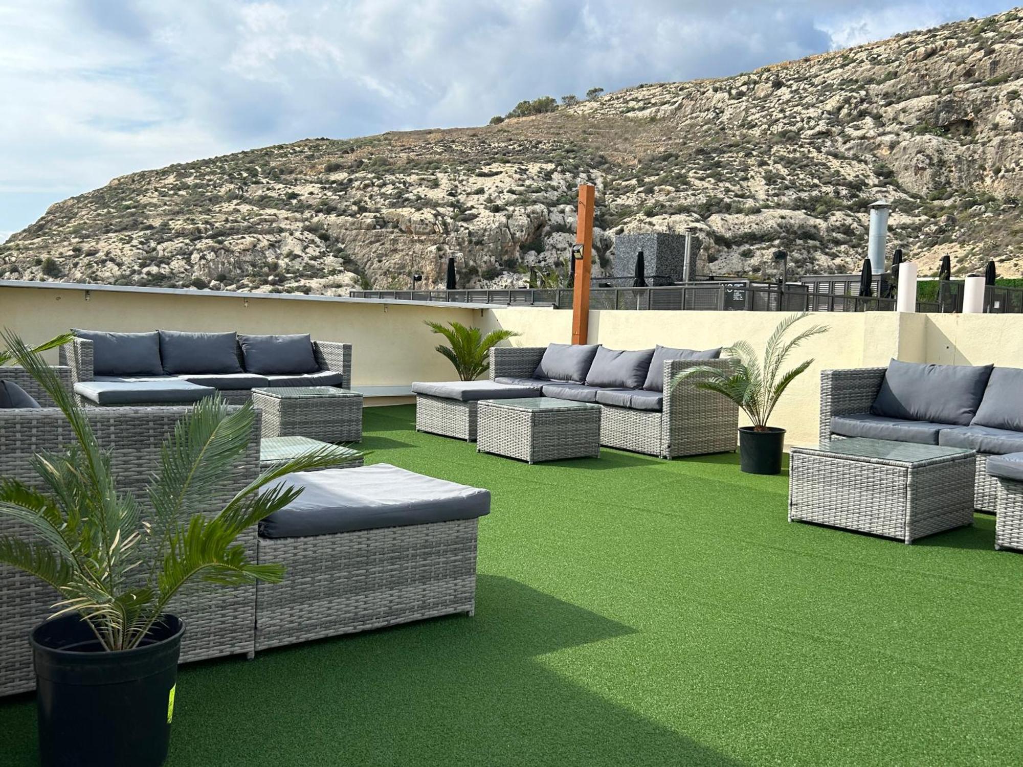 Arzella Apartments Xlendi Stylish Stay Near Beach Local Eats ซเลนดิ ภายนอก รูปภาพ